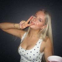 anna..mackenzie