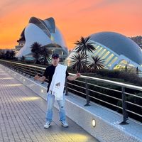 alexishoyos8