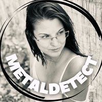 ladyandshovel
