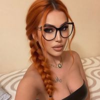 janinee24