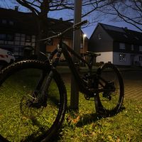 sam_on_specialized