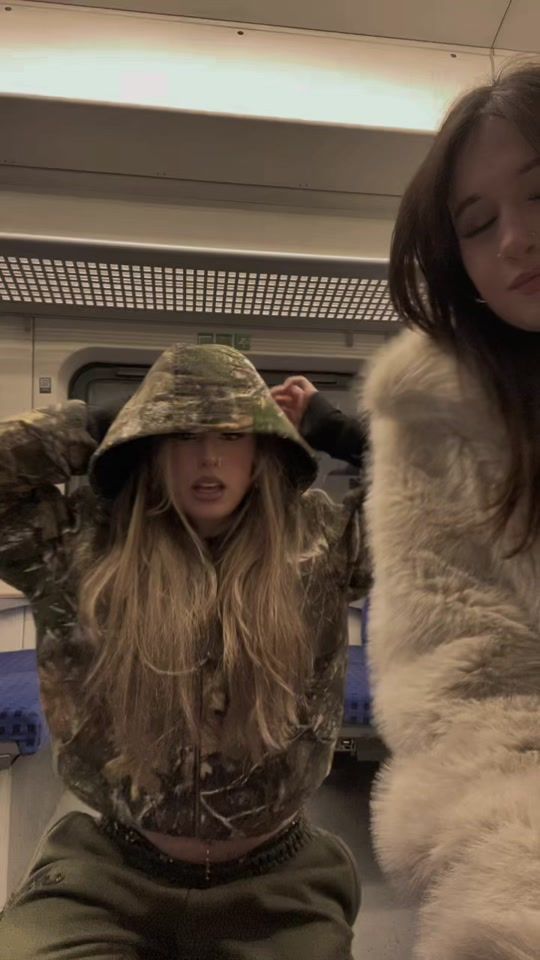 TikTok video thumbnail by chiara.png