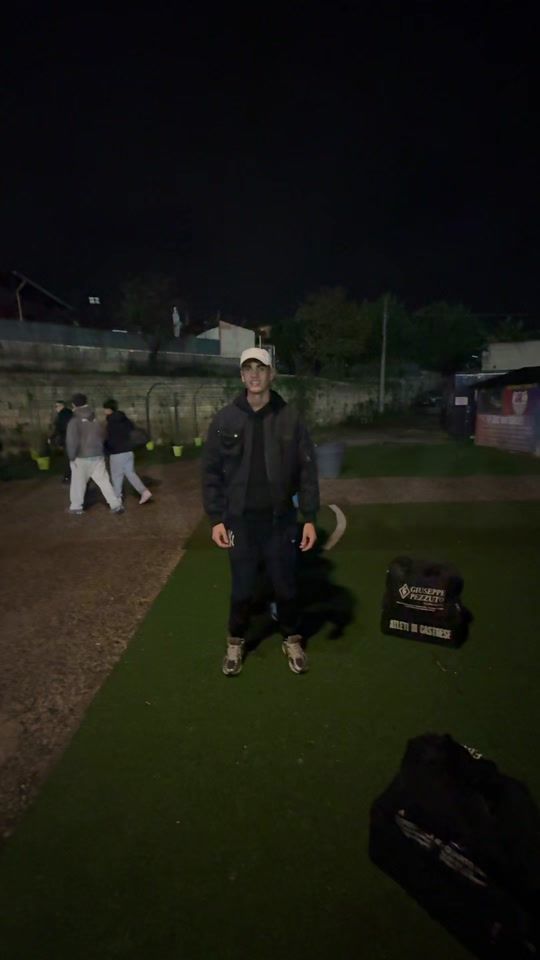 TikTok video thumbnail by castresetrofi