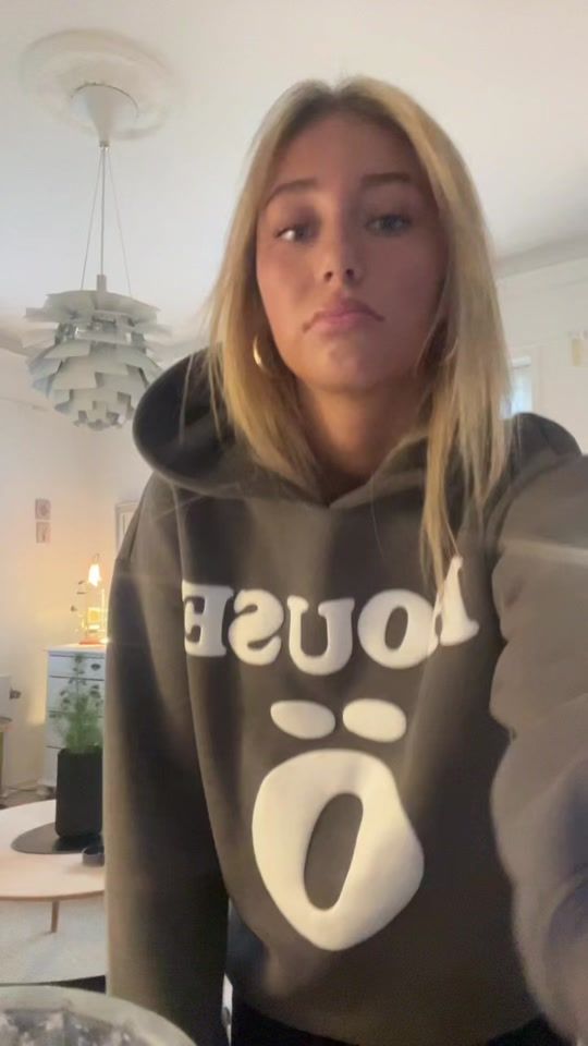 TikTok video thumbnail by carolinelarsenn