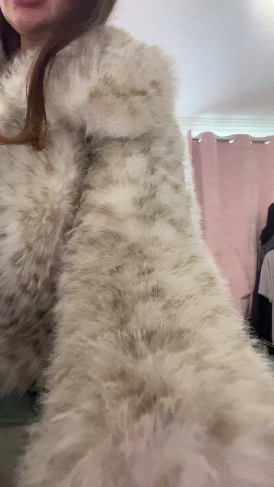 TikTok video thumbnail by dressinggownggal