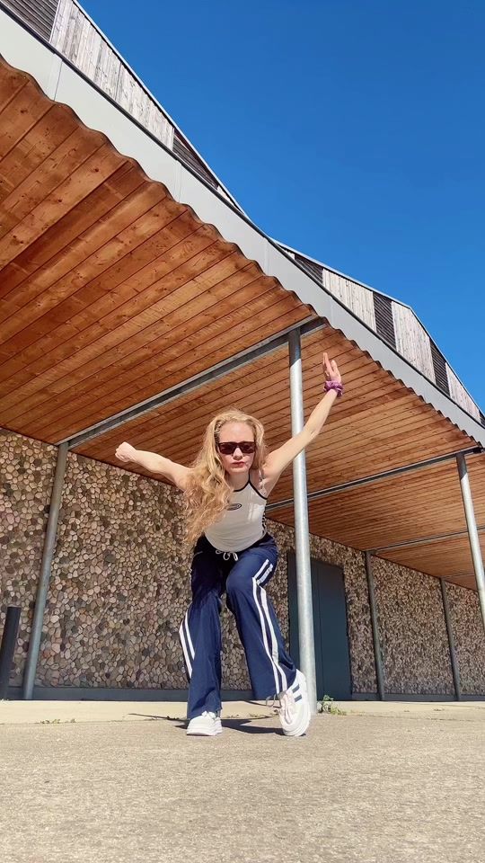 TikTok video thumbnail by melodiedance