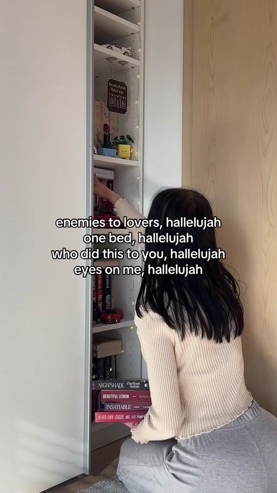TikTok video thumbnail by aletareads