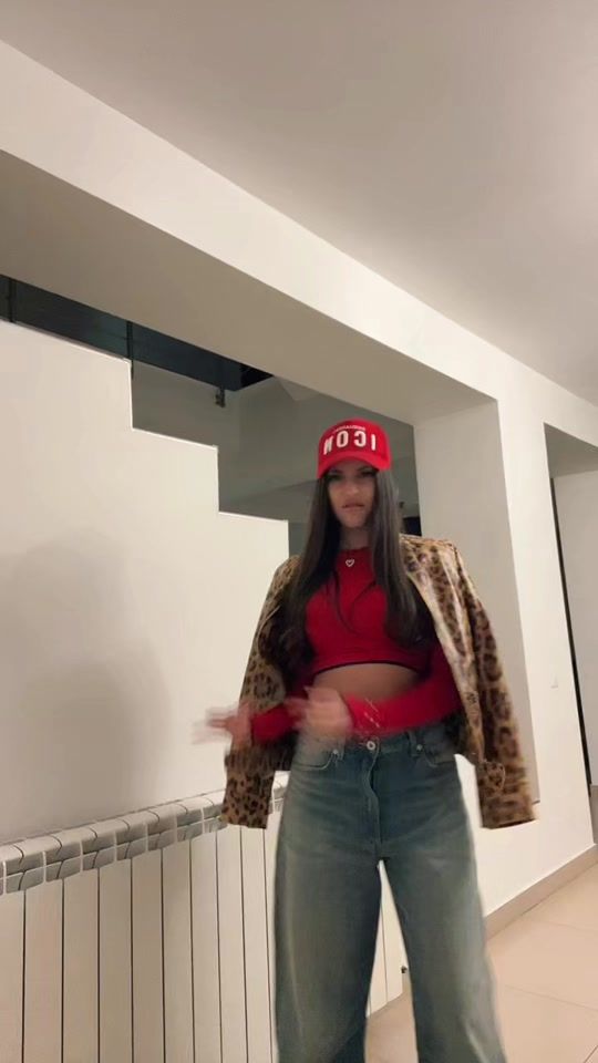 TikTok video thumbnail by naomyelena_