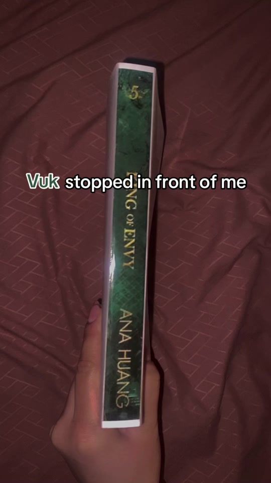 TikTok video thumbnail by girlywithbooks