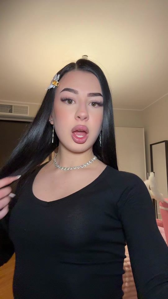 TikTok video thumbnail by saradelmi222