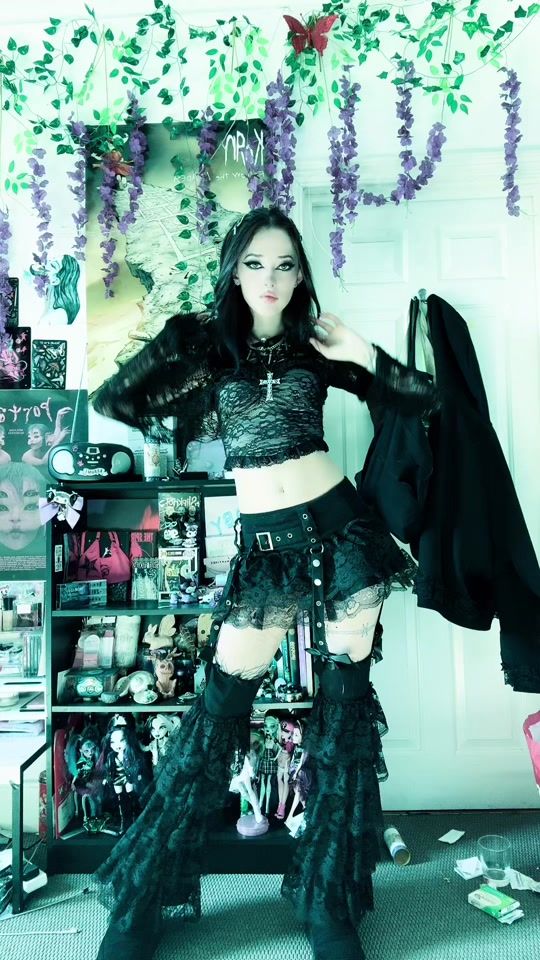 TikTok video thumbnail by thea_bored0
