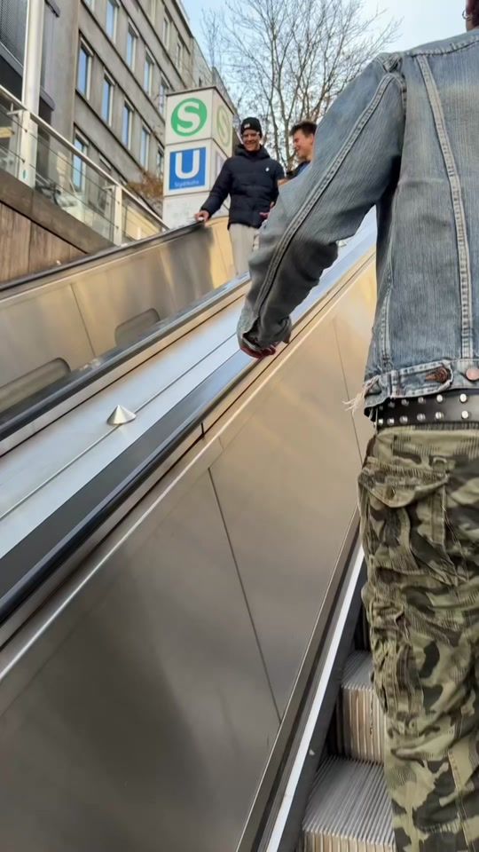 TikTok video thumbnail by wearestillthrifting