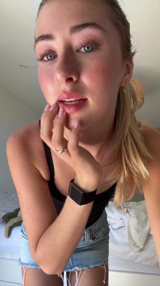 TikTok video thumbnail by feezoeeee
