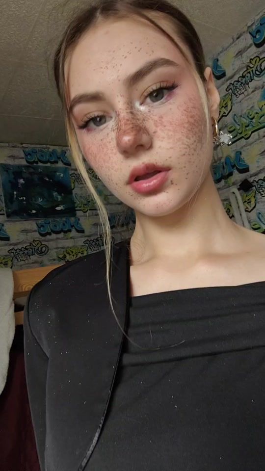 TikTok video thumbnail by emikkk_aa