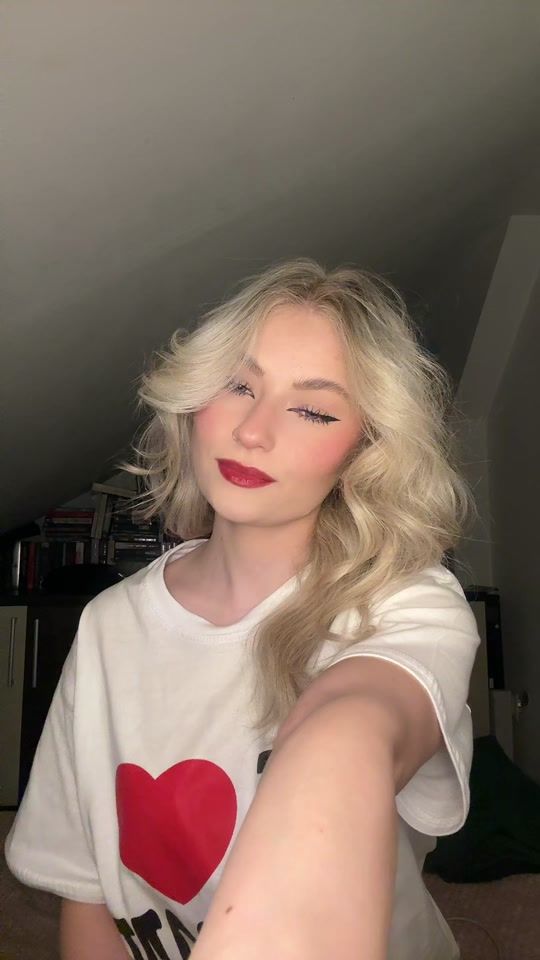 TikTok video thumbnail by rosa_with_books